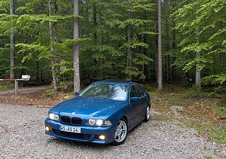 BMW 525i - M Paket Bi Color Sitze