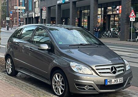 Mercedes-Benz B 170 -