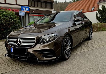 Mercedes-Benz E 300 AMG Line Autom. AMG Line