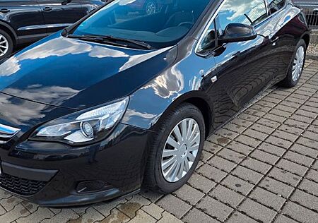 Opel Astra GTC 1.4 Turbo 88kW -