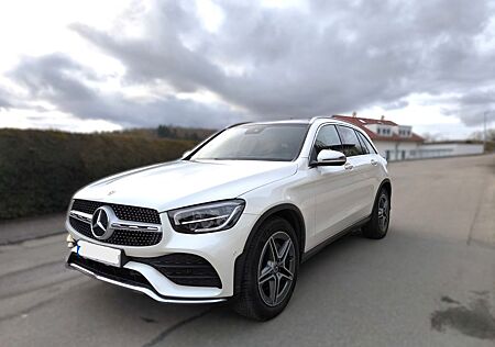 Mercedes-Benz GLC 220 4MAT-AMG Line-AHK-Pano-Garantie