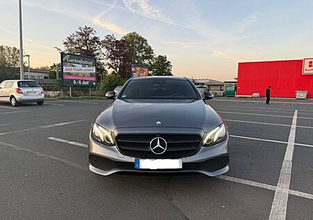 Mercedes-Benz E 250 Optimiert auf E300/Panorama/360 Grad Kamera