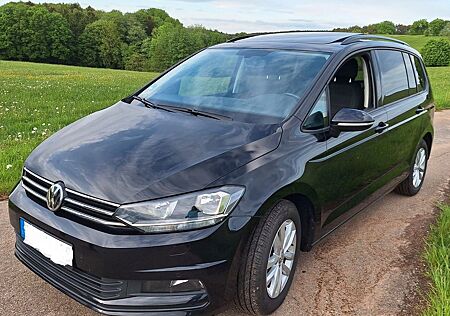 VW Touran Volkswagen 2.0 TDI SCR Comfortline Panno AHK 7Sitze