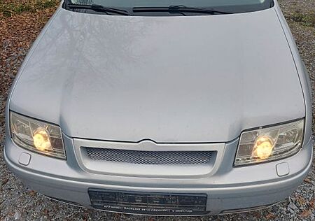 VW Bora Volkswagen 2.0 Basis Basis