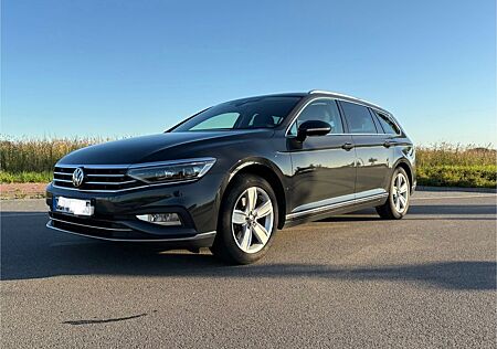 VW Passat Variant Volkswagen 2.0 TDI SCR 140kW DSG 4M Eleg...