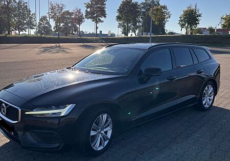 Volvo V60 gebraucht kaufen Volvo V60 D3 Momentum , LED, Standhz,Navi,AppleCarplay