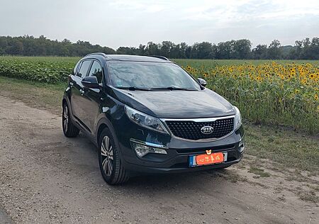 Kia Sportage 2.0 CRDi AWD, Panodach, AHK, Alcantara,