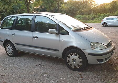 Ford Galaxy 1.9TDI 85 kW 7-sitzig