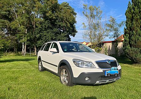 Skoda Octavia 2.0 TDI DSG 4x4 Scout Combi Scout