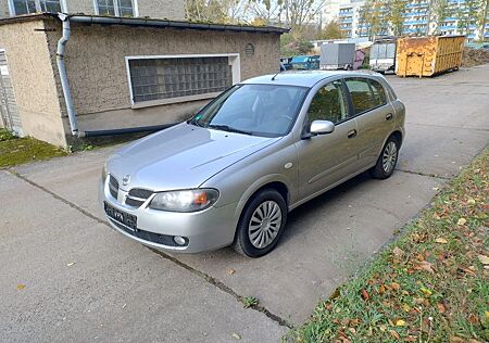 Nissan Almera 1.5 acenta / Klima.