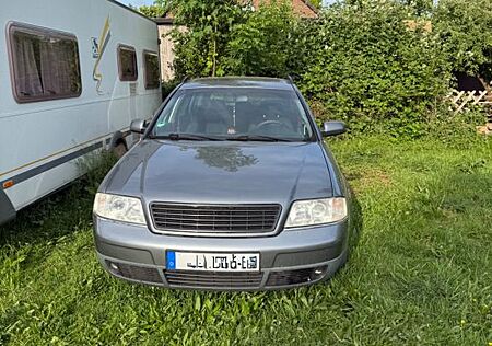 Audi A6 1.8 T Avant -