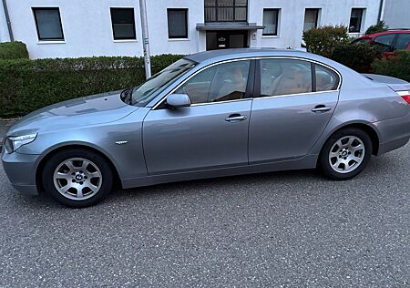 BMW 520i