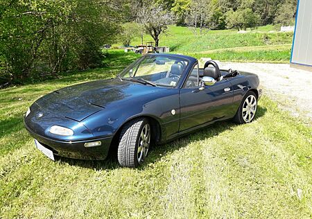 Mazda MX-5 1.6 -