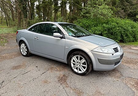 Renault Megane Coupé-Cabriolet Luxe Dynamique 2.0 16...