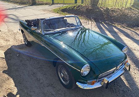 MG MGB Overdrive Racing Green