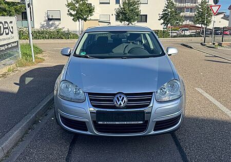 VW Jetta Volkswagen V Trendline TÜV NEU / 2-Hand