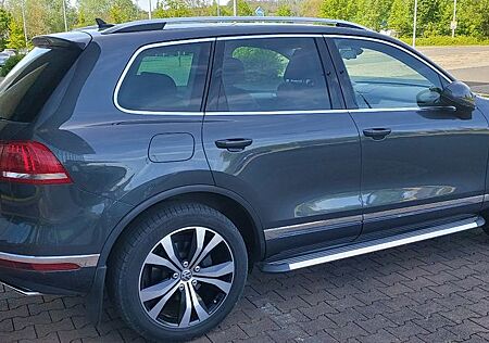 VW Touareg Volkswagen 3.0 V6 TDI 150kW 4Motion DSG inkl.Extras