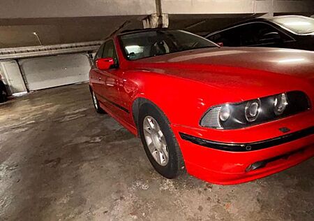 BMW 525i A -