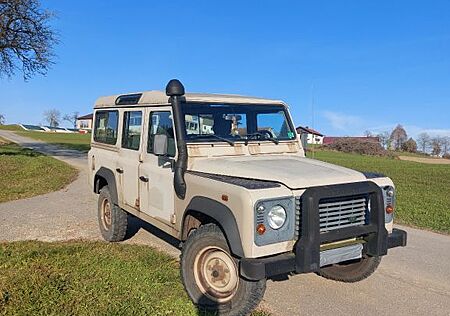 Land Rover Defender Experience 110 Sondermodell Lybian Sand