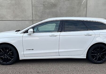 Ford Mondeo 2,0 Hybrid Titanium Automatik Turnier...