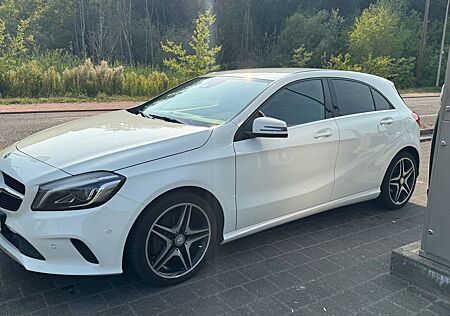 Mercedes-Benz A 180 A-Klasse (2017) Style