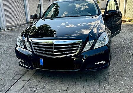 Mercedes-Benz E 220 CDI BlueEFFICIENCY AVANTGARDE AVANTGARDE