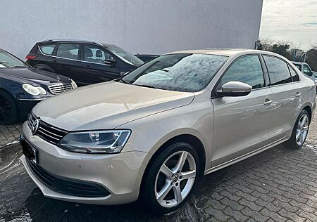 VW Jetta Volkswagen 1,6 TDI VI Comfortline *Automatik*Euro-5*