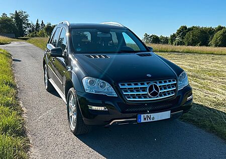Mercedes-Benz ML 350 BlueTEC 4M, Voll, 3,5tAHK, LuFe, ATM