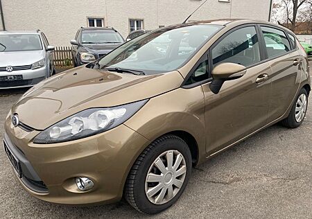 Ford Fiesta Champions Ed. LED KLIMA .HAND TÜV04.2027