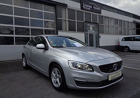 Volvo S60 Lim. D4 Geartr. Linje Bus.*BiXEN*NAV*KAM*AHK