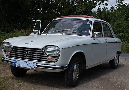 Peugeot 204 Oldtimer