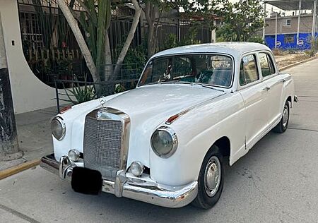 Mercedes-Benz 220 S
