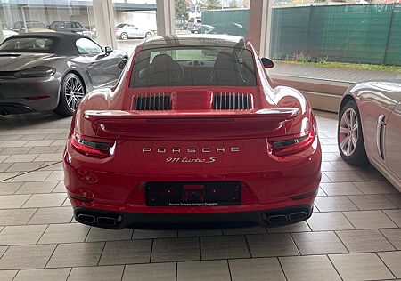Porsche 991 TURBO S - 1.HAND-BOSE-SSD