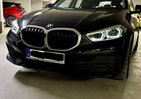 BMW 118i Automatik - Top-Ausstattung - Gepflegt