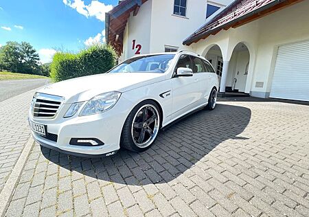Mercedes-Benz E 350 CDI T Motor Neuwertig Top Gepflegt