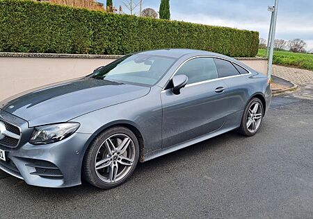 Mercedes-Benz E 300 Autom. - Coupè AMG Line