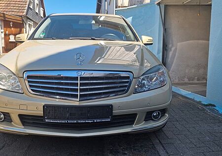 Mercedes-Benz 230 C