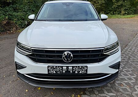 VW Tiguan Volkswagen Life Navi,LED,ergo,Parklenk,E-Heckklappe