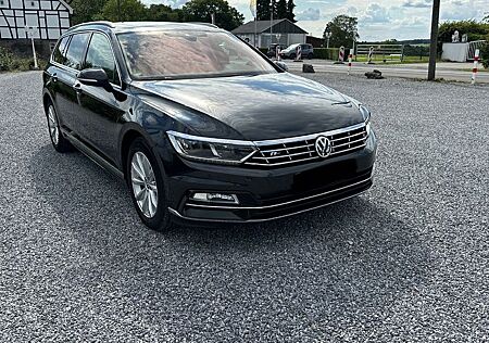 VW Passat Variant Volkswagen 2.0 TDI R-Line DSG Pano Navi