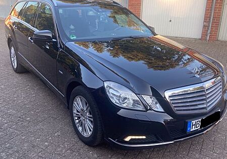 Mercedes-Benz E 200 CDI T BlueEFFICIENCY ELEGANCE ELEGANCE