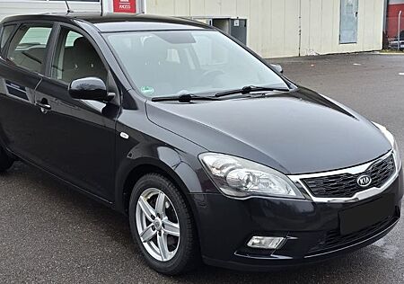 Kia Cee'd / Ceed 1.4 CVVT Spirit Spirit