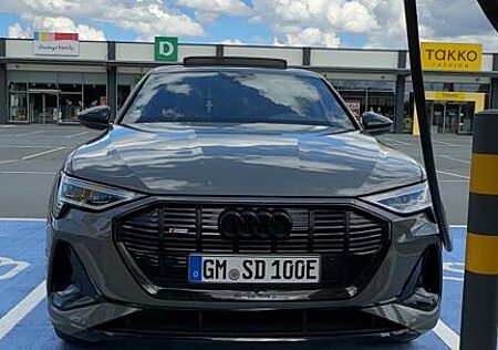 Audi e-tron 50 quattro S line S line