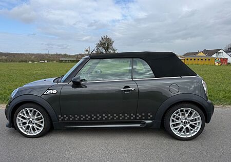 Mini Cooper S Cabrio - John Cooper Works Chili Paket