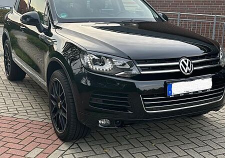 VW Touareg Volkswagen 3.0 V6 TDI Tiptronic BMT Terrain Tec...