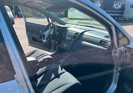 Nissan Tiida Acenta