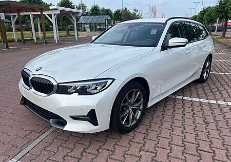BMW 320d Touring Sport Line Automatik Navi LED PDC