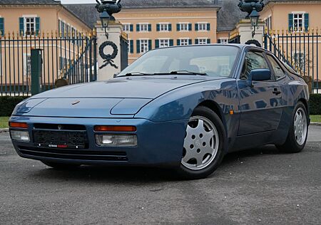 Porsche 944 Turbo