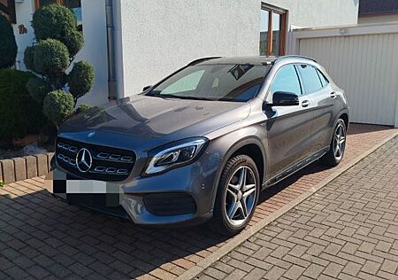 Mercedes-Benz GLA 200 AMG Line AMG Line
