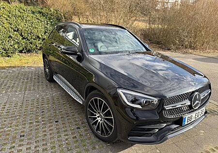 Mercedes-Benz GLC 300 d 4MATIC GARANTIE Pano-Night.-AMG Paket