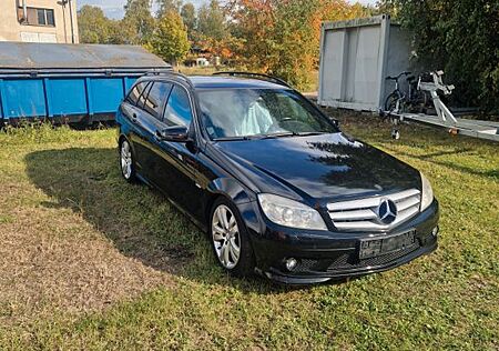 Mercedes-Benz C 220 CDI T BlueEFFICIENCY AMG Paket